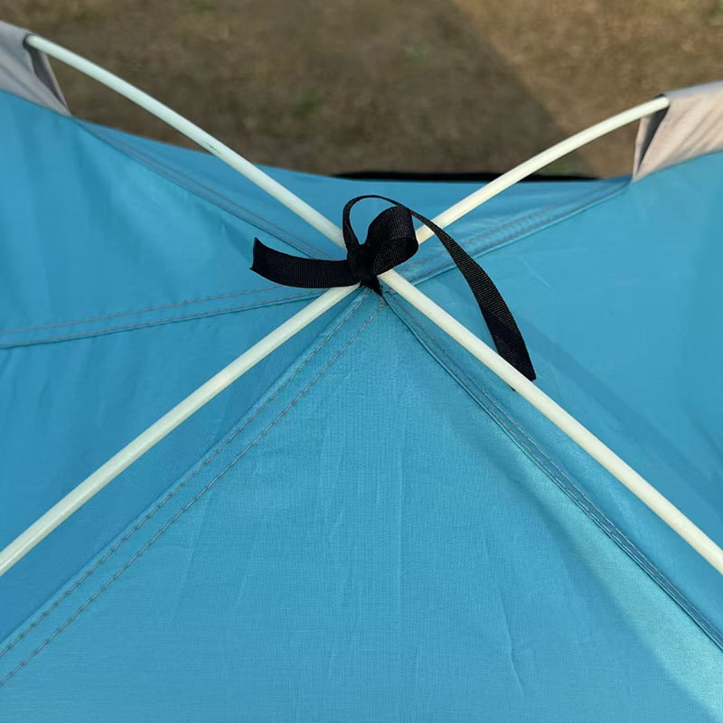 خيمة التخييم سرير شاحنة صغيرة في الهواء الطلق