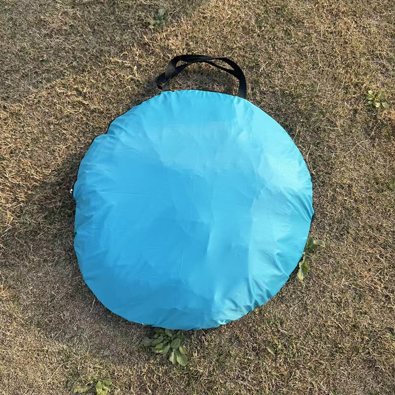 خيمة التخييم سرير شاحنة صغيرة في الهواء الطلق